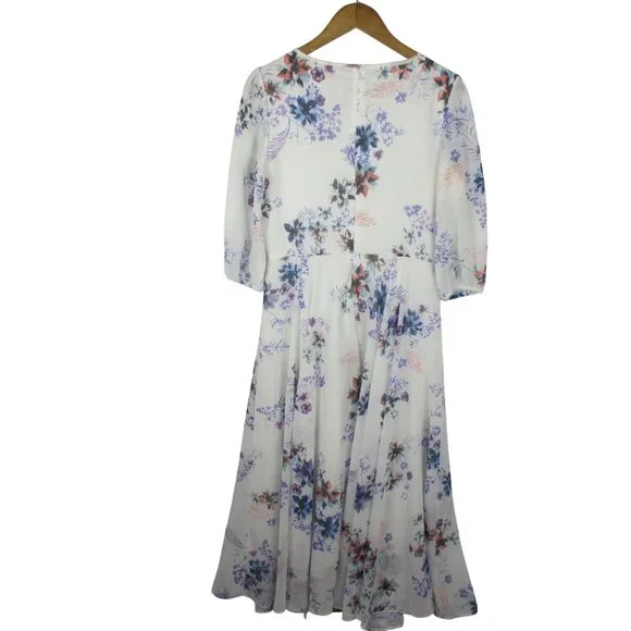 Chicwish White Floral Maxi Dress with Pleated Skirt Size M Modest Romantic - Picture 4 of 7